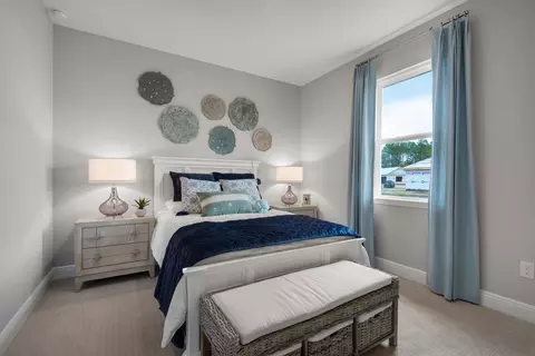 Bedroom - 5468 Colinas Verde Dr, Milton, FL 32570 photo 4 of 6