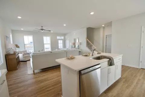 Kitchen - Edens Lane, Hampstead, NC 28443 photo 1 of 4