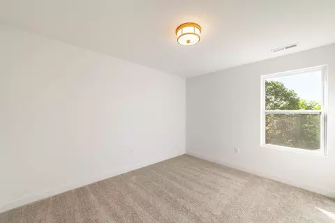 Bedroom - Smith Dr, Columbia, MO 65201 photo 2 of 4
