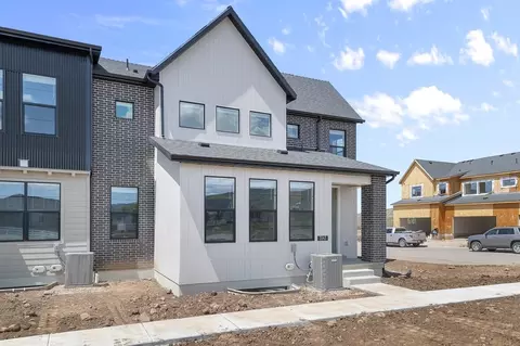 Exterior - 3043 Clover Ct, Francis, UT 84036 photo 2 of 10