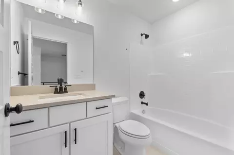 Bath - 3043 Clover Ct, Francis, UT 84036 photo 3 of 8