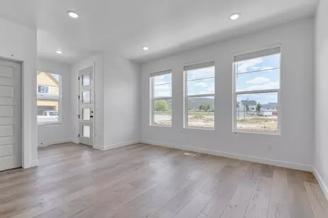Living - 3043 Clover Ct, Francis, UT 84036 photo 1 of 4