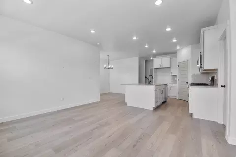 Living - 3043 Clover Ct, Francis, UT 84036 photo 2 of 4