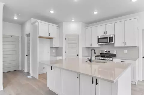 Kitchen - 3043 Clover Ct, Francis, UT 84036 photo 1 of 2