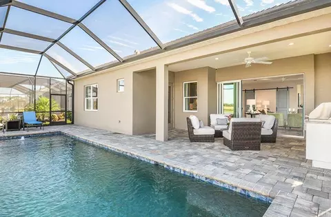 Exterior - 10025 Hammock Brook Dr, Parrish, FL 34219 photo 5 of 15