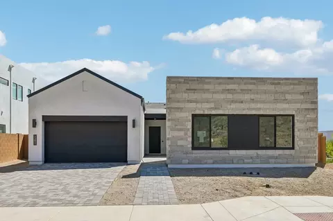 7291 W White Feather Ln, Peoria, AZ 85383