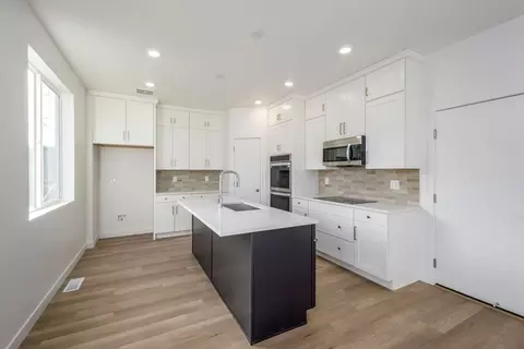 Kitchen - 8081 S Paper Mill Dr, Sandy, UT 84070 photo 1 of 2