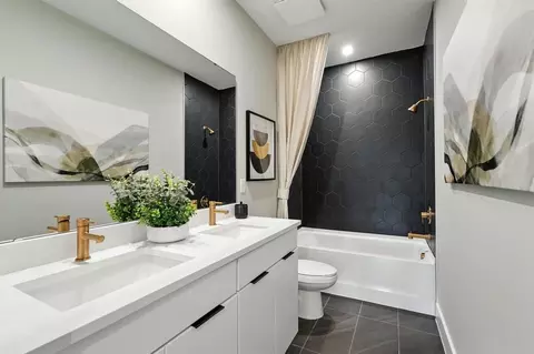 Bath - 1788 Headland Loop, Celebration, FL 34747 photo 2 of 3