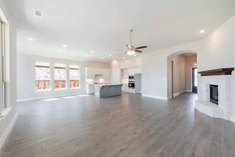 Living - 325 Vale Run, Kyle, TX 78640 photo 5 of 6