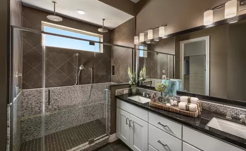 Bath - 1035 E Combs Rd, Queen Creek, AZ 85140 photo 1 of 1