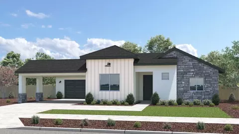 2226 N Hilton St, Visalia, CA 93291