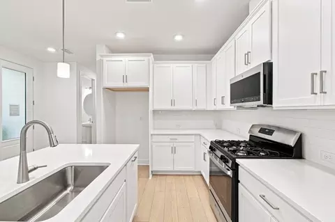 Kitchen - 681 Windchime St, Yulee, FL 32097 photo 2 of 2