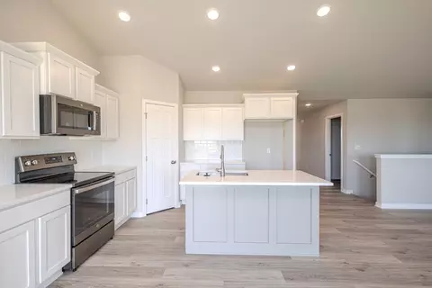 Kitchen - Fairfield Dr, Ankeny, IA 50023 photo 3 of 3
