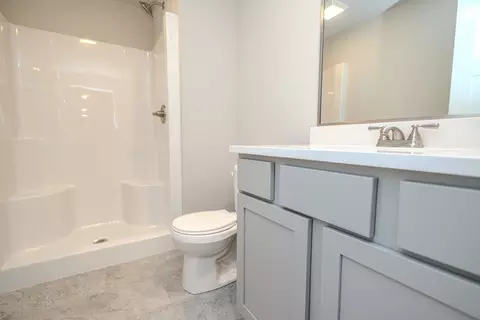 Bath - Fairfield Dr, Ankeny, IA 50023 photo 2 of 2