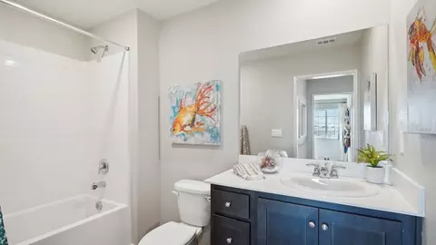 Bath - 31136 Maple Bark Dr, Winchester, CA 92596 photo 4 of 4