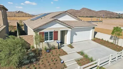 Exterior - 31136 Maple Bark Dr, Winchester, CA 92596 photo 3 of 5