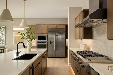Kitchen - 9703 S Flume Trl, Apache Junction, AZ 85120 photo 2 of 3