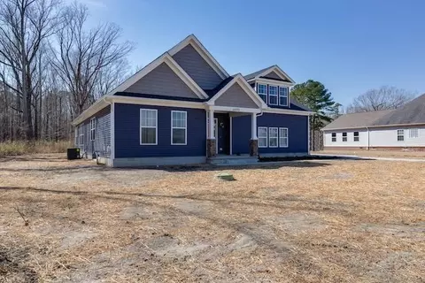 Exterior - 234 Hall Rd, Hampton, VA 23664 photo 6 of 22