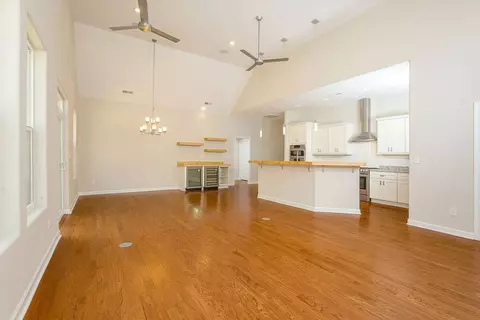 Living - 234 Hall Rd, Hampton, VA 23664 photo 3 of 10