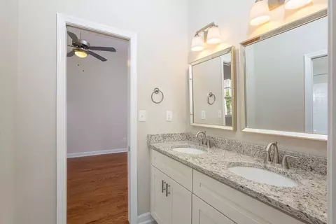 Bath - 234 Hall Rd, Hampton, VA 23664 photo 5 of 12