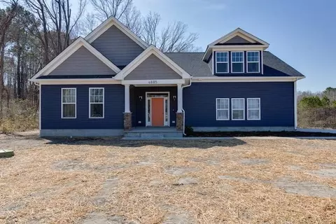 Exterior - 234 Hall Rd, Hampton, VA 23664 photo 4 of 22
