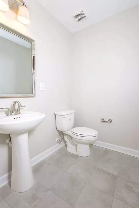 Bath - 234 Hall Rd, Hampton, VA 23664 photo 1 of 12