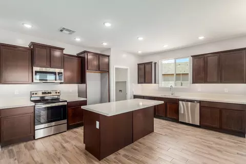 Kitchen - 1254 E Ridgerock Loop, Casa Grande, AZ 85122 photo 2 of 7