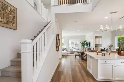 Entry Way - 2988 Bluffs Dr, Marina, CA 93933 photo 2 of 3