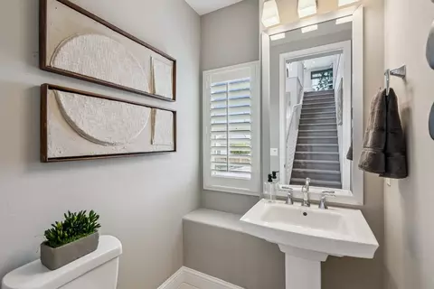 Bath - 2988 Bluffs Dr, Marina, CA 93933 photo 4 of 5