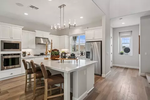 Kitchen - 2988 Bluffs Dr, Marina, CA 93933 photo 4 of 6