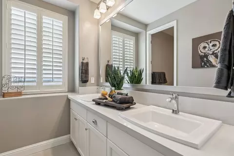Bath - 2988 Bluffs Dr, Marina, CA 93933 photo 5 of 5