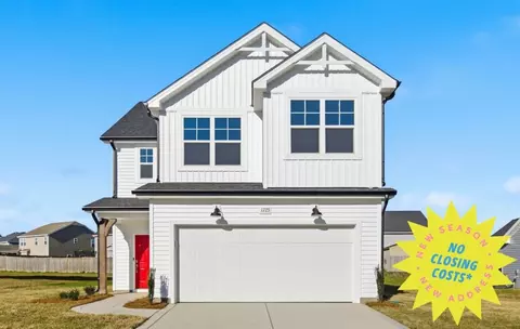 1723 Man O War Dr, Hope Mills, NC 28348