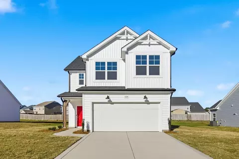 1723 Man O War Dr, Hope Mills, NC 28348