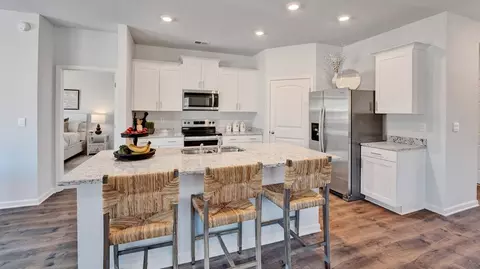 Kitchen - 23 Powell Pl, Byhalia, MS 38611 photo 2 of 14