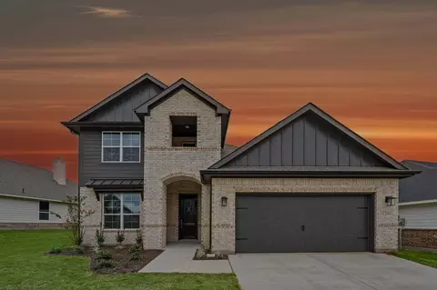 Exterior - 1205 Colca Dr, Springtown, TX 76082 photo 3 of 7