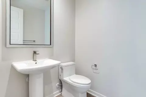 Bath - 6536 Canyon Oaks, Simi Valley, CA 93063 photo 1 of 9