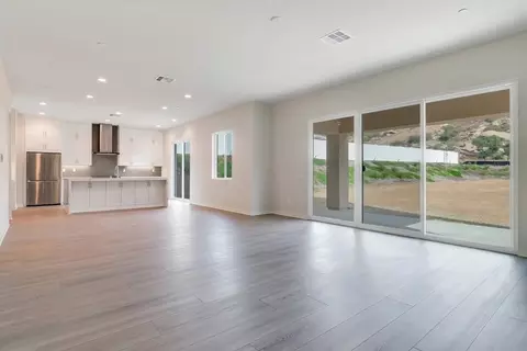 Living - 6536 Canyon Oaks, Simi Valley, CA 93063 photo 2 of 10