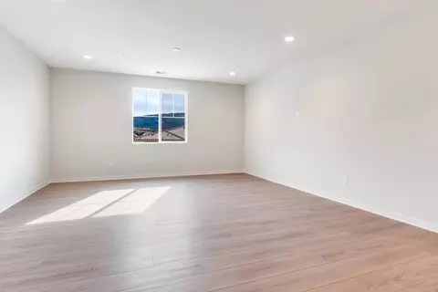 Living - 6536 Canyon Oaks, Simi Valley, CA 93063 photo 6 of 10