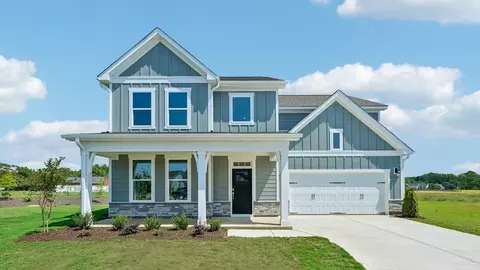 60 Gilmer St, Fuquay-varina, NC 27526