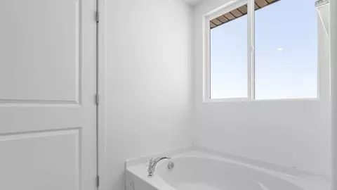 Bath - 718 N 1600 E, Salem, UT 84653 photo 3 of 7