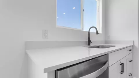Kitchen - 718 N 1600 E, Salem, UT 84653 photo 4 of 10