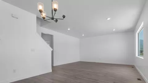 Living - 718 N 1600 E, Salem, UT 84653 photo 3 of 7