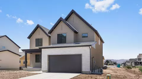 Exterior - 718 N 1600 E, Salem, UT 84653 photo 3 of 18