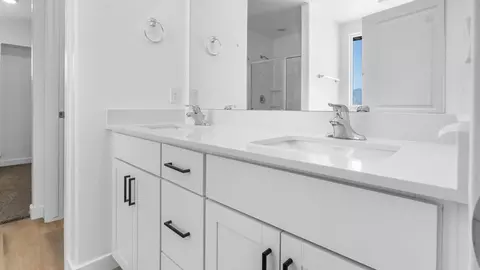 Bath - 718 N 1600 E, Salem, UT 84653 photo 2 of 7