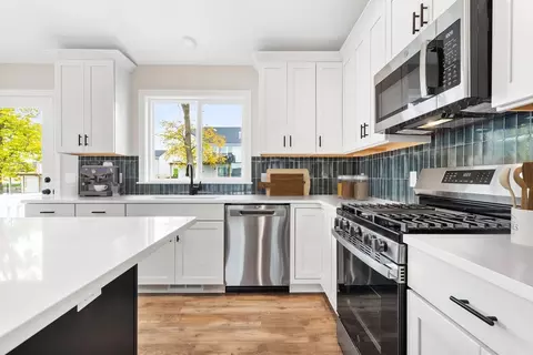 Kitchen - 3105 Hollace Dr, Jenison, MI 49428 photo 3 of 3