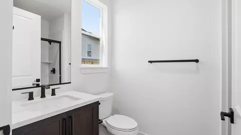 Bath - 1637 Wren Ct, Dublin, CA 94568 photo 2 of 9