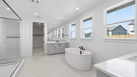 Bath - 1637 Wren Ct, Dublin, CA 94568 photo 3 of 9