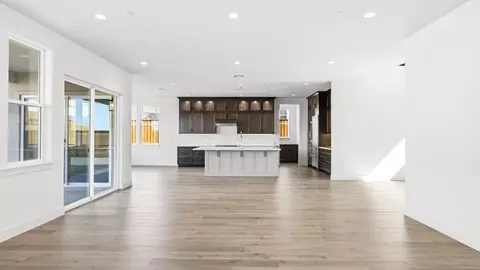 Living - 1637 Wren Ct, Dublin, CA 94568 photo 2 of 5