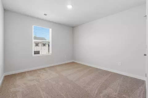 Bedroom - 121 Shenandoah Ln, Lagrange, GA 30241 photo 5 of 8