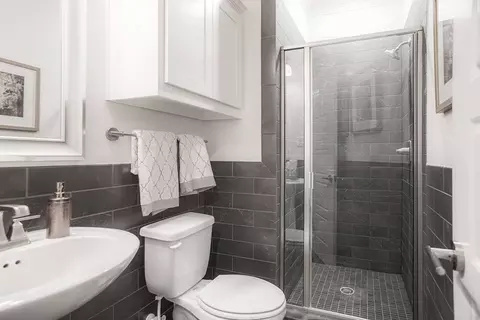 Bath - 1310 St Peter Ln, Prosper, TX 75078 photo 4 of 4